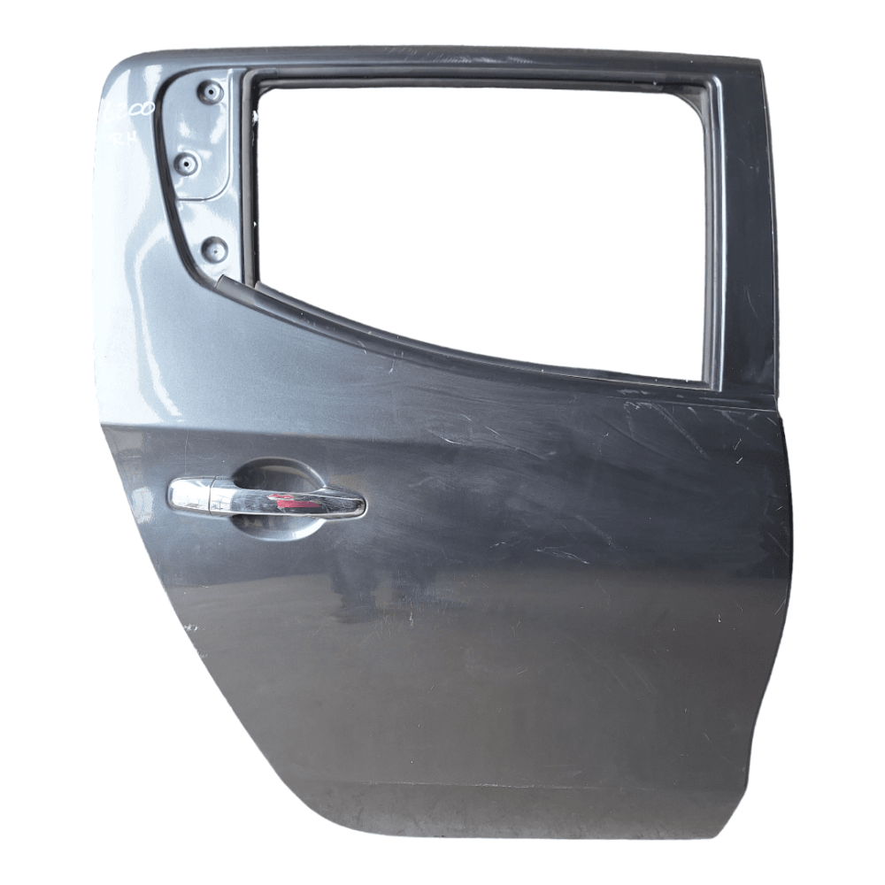 PUERTA TRASERA DERECHA (RH) MITSUBISHI L200 2018 AL 2024