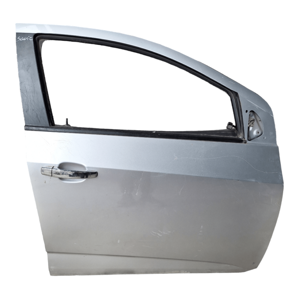 PUERTA DELANTERA DERECHA (RH) CHEVROLET SONIC 2012 AL 2016