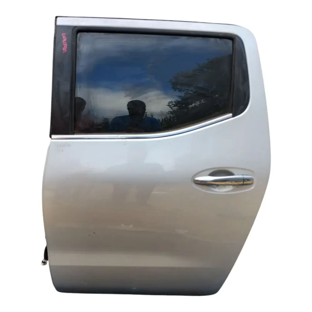 PUERTA TRASERA IZQUIERDA (LH) NISSAN NAVARA