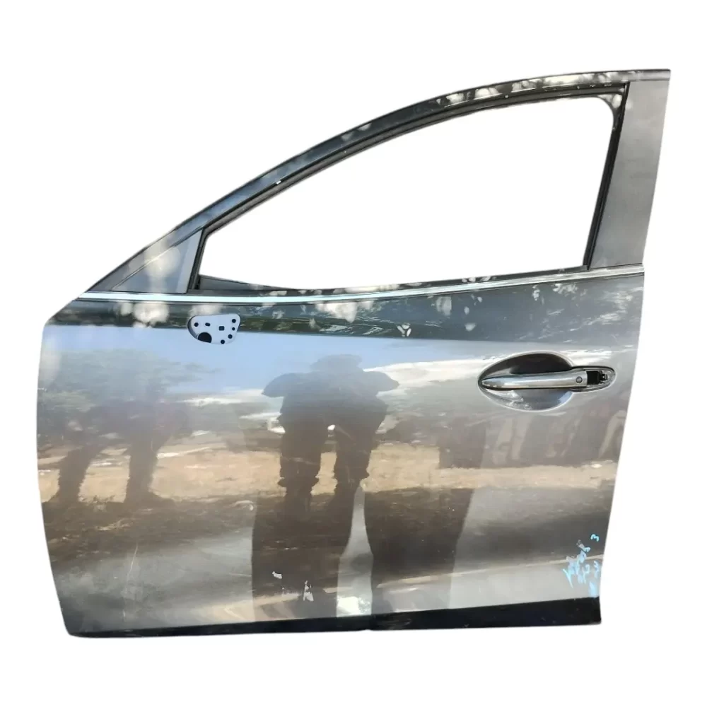 PUERTA DELANTERA IZQUIERDA MAZDA 3 3G 2015 AL 2019