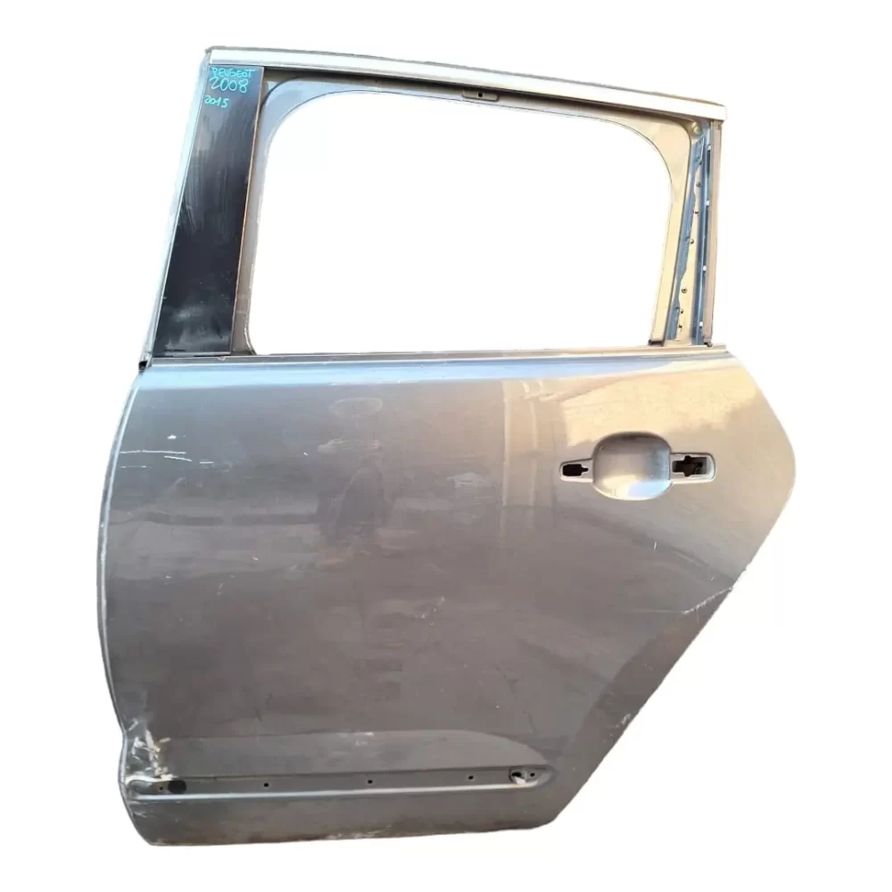 PUERTA TRASERA IZQUIERDA (LH) PEUGEOT 2008 2015 AL 2020