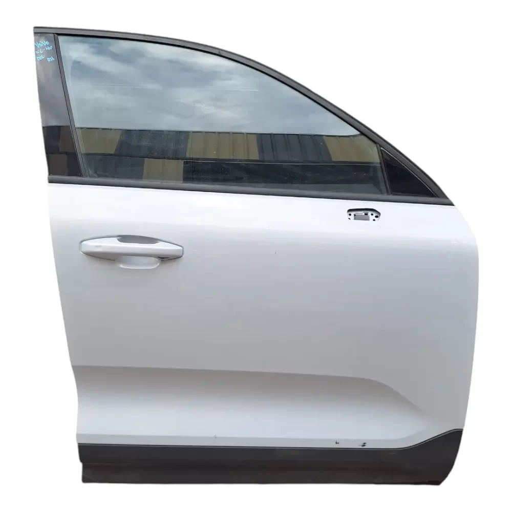 PUERTA DELANTERA DERECHA VOLVO XC40 2018 AL 2023
