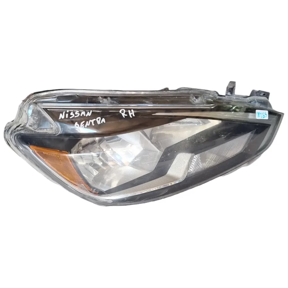 OPTICO DERECHO (RH) NISSAN SENTRA COMPATIBLE DESDE EL AÑO 2016 AL 2019