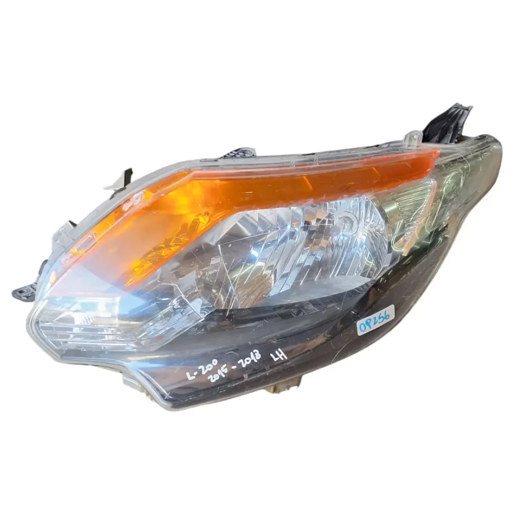 OPTICO IZQUIERDO (LH) MITSUBISHI L200 COMPATIBLE DESDE EL AÑO 2015 AL 2018