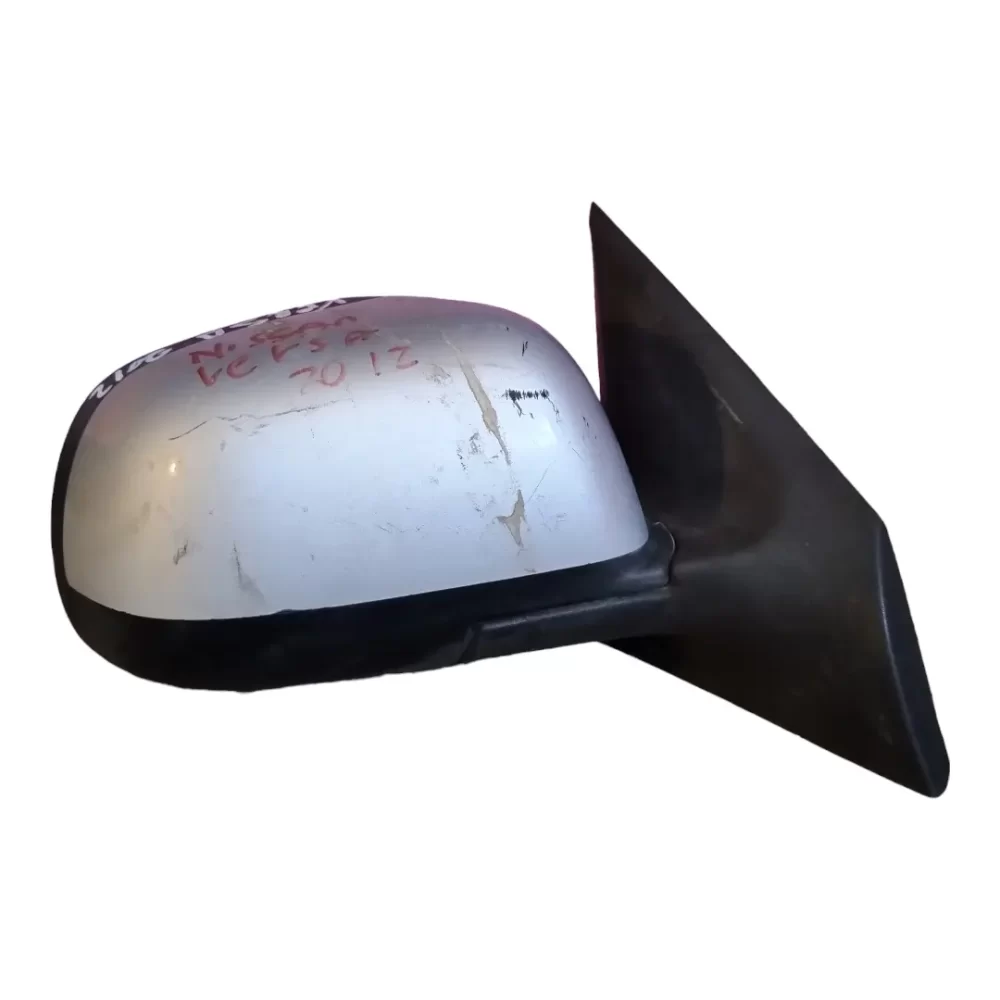 ESPEJO RETROVISOR DERECHO (RH) NISSAN VERSA 2012 EN ADELANTE CON LUNETA