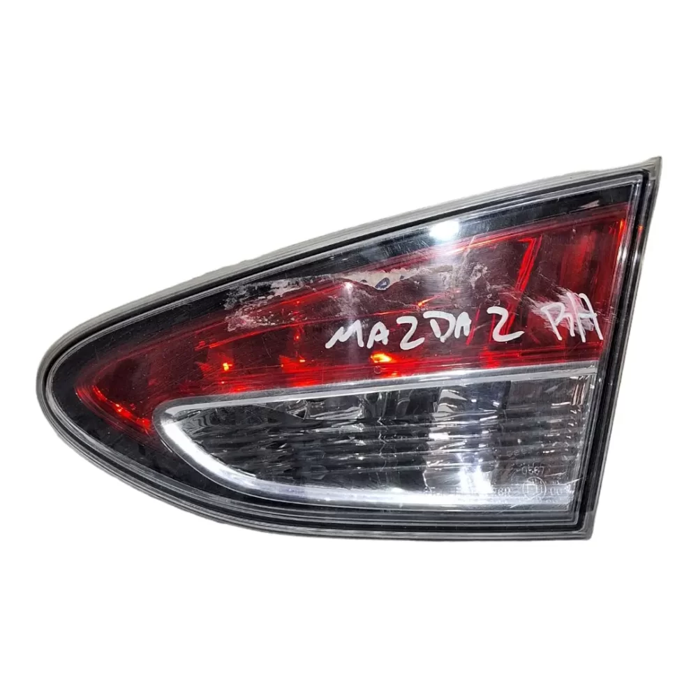 FOCO TRASERO DERECHO (RH) MAZDA  2 2G 2005 AL 2015 CARROCERIA
