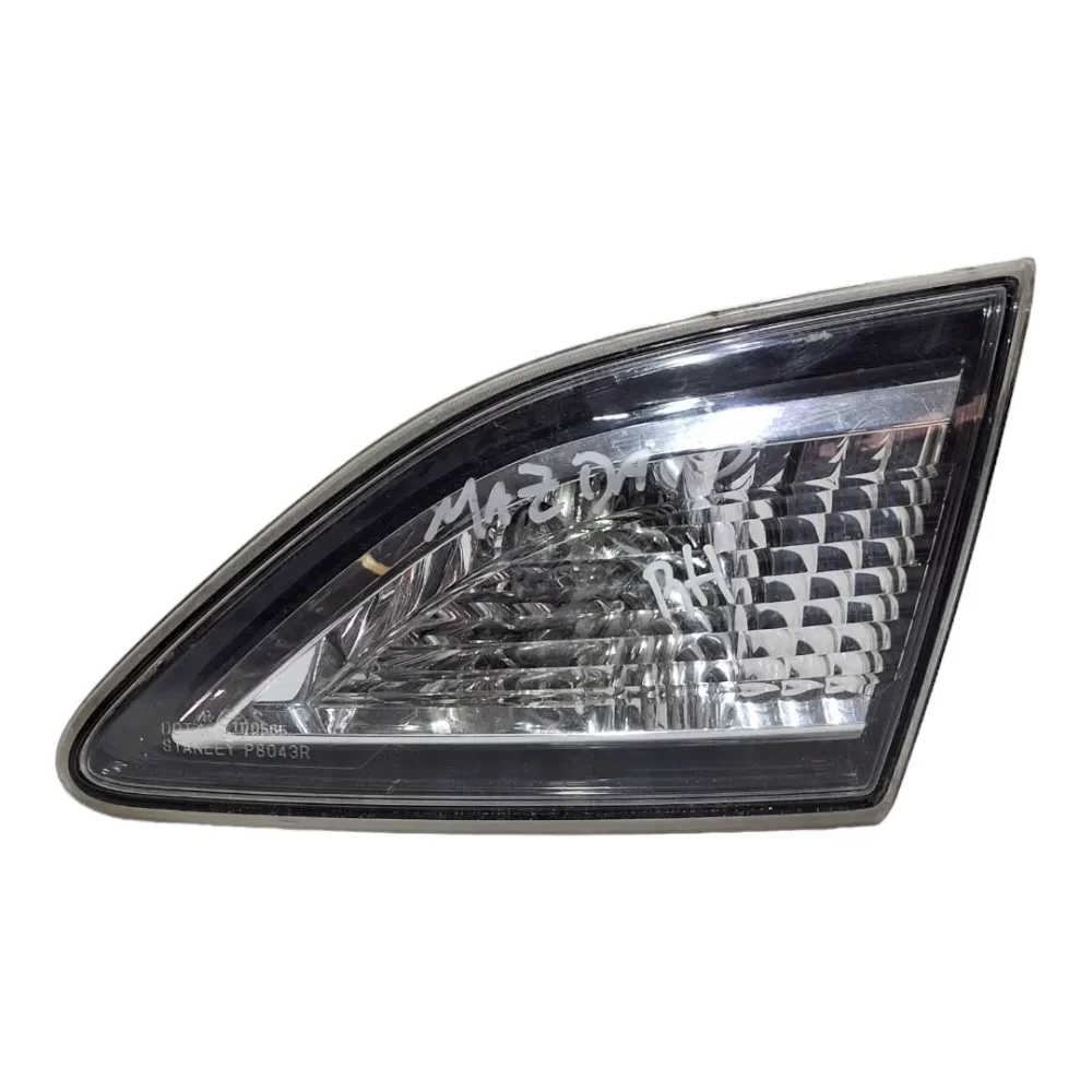 FOCO TRASERO DERECHO (RH) MAZDA  3 SEDAN 2010 AL 2013 PORTALON