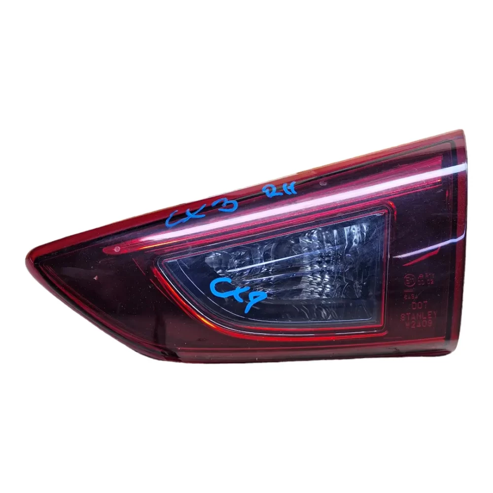 FOCO TRASERO DERECHO (RH) MAZDA CX3 2016 PORTALON