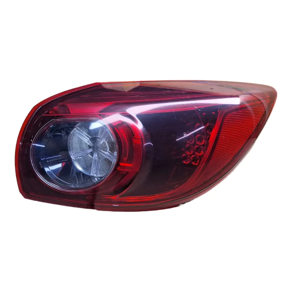 FOCO TRASERO DERECHO (RH) MAZDA 3 SPORT 3G 2015  AL 2020 CARROCERIA
