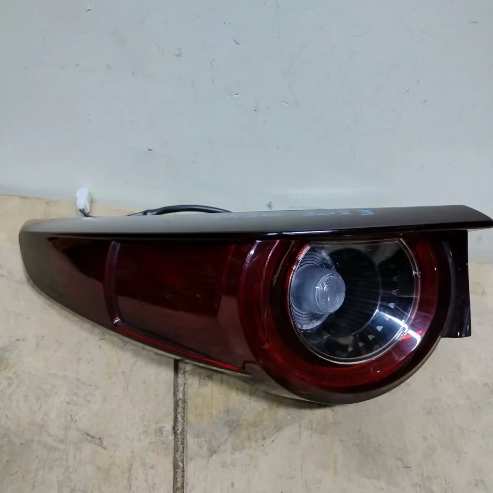 FOCO TRASERO IZQUIERDO (LH) MAZDA CX30 2020 EN ADELANTE CARROCERIA