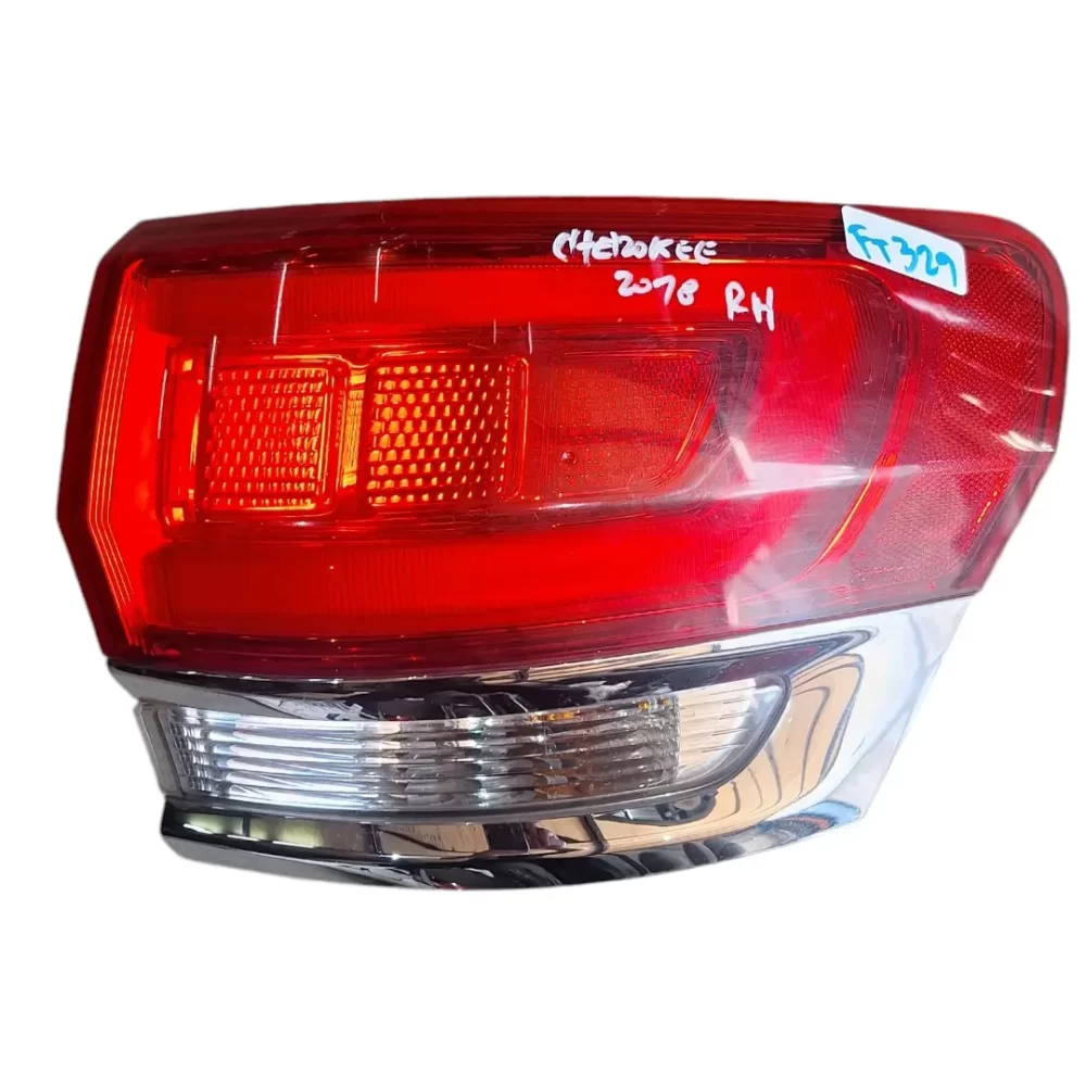 FOCO TRASERO DERECHO (RH) JEEP GRAND CHEROKEE 2017 EN ADELANTE CARROCERIA