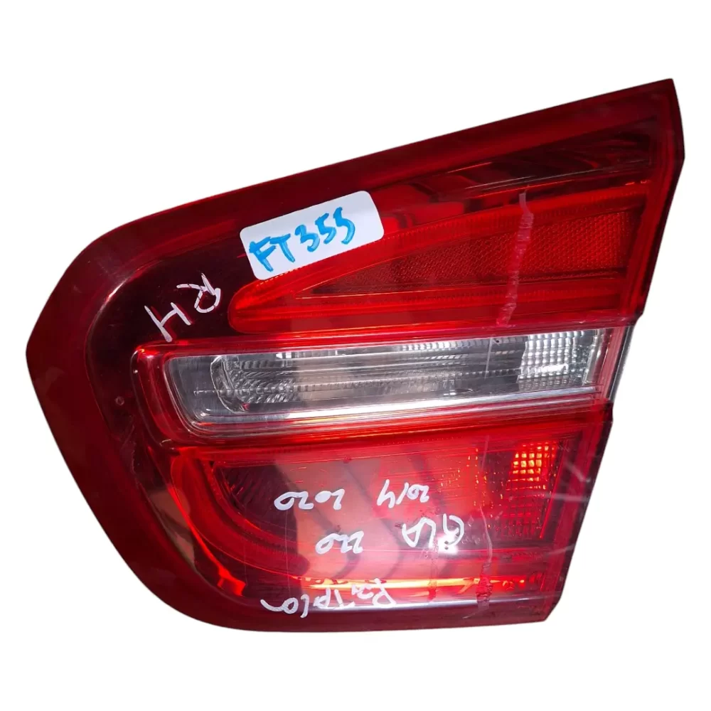 FOCO TRASERO DERECHO (RH) MERCEDES BENZ GLA 220 2015 AL 2017 PORTALON