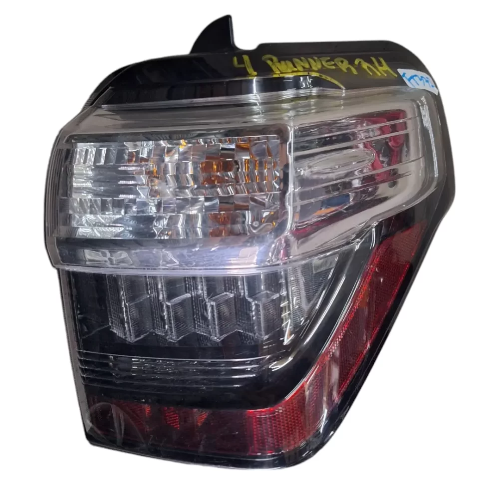 FOCO TRASERO DERECHO (RH) TOYOTA 4RUNNER 2014 EN ADELANTE CARROCERIA