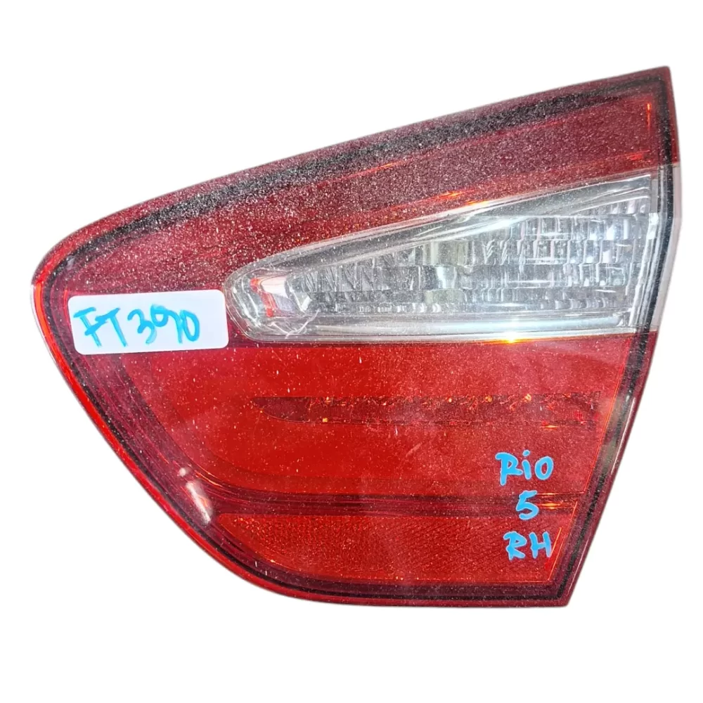 FOCO TRASERO DERECHO (RH) KIA RIO 5 2011 AL 2016 MALETA