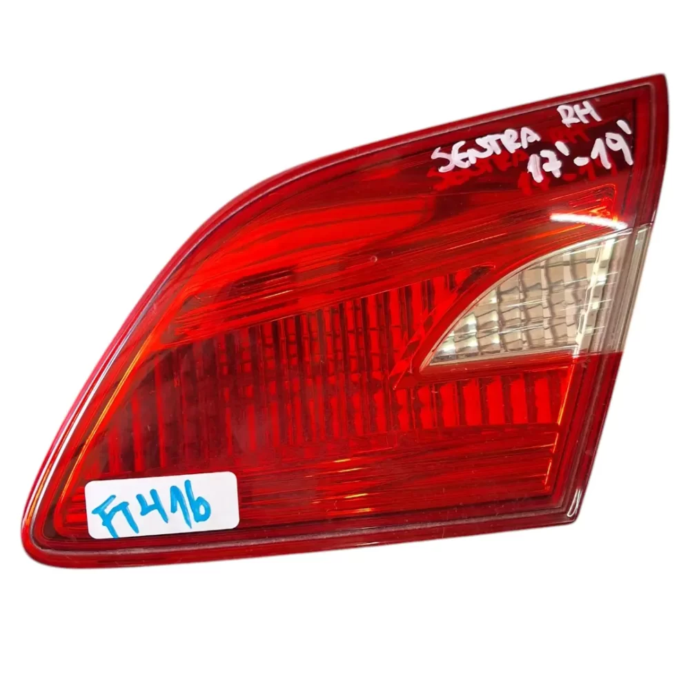 FOCO TRASERO DERECHO (RH) NISSAN SENTRA 2017 AL 2019 MALETA