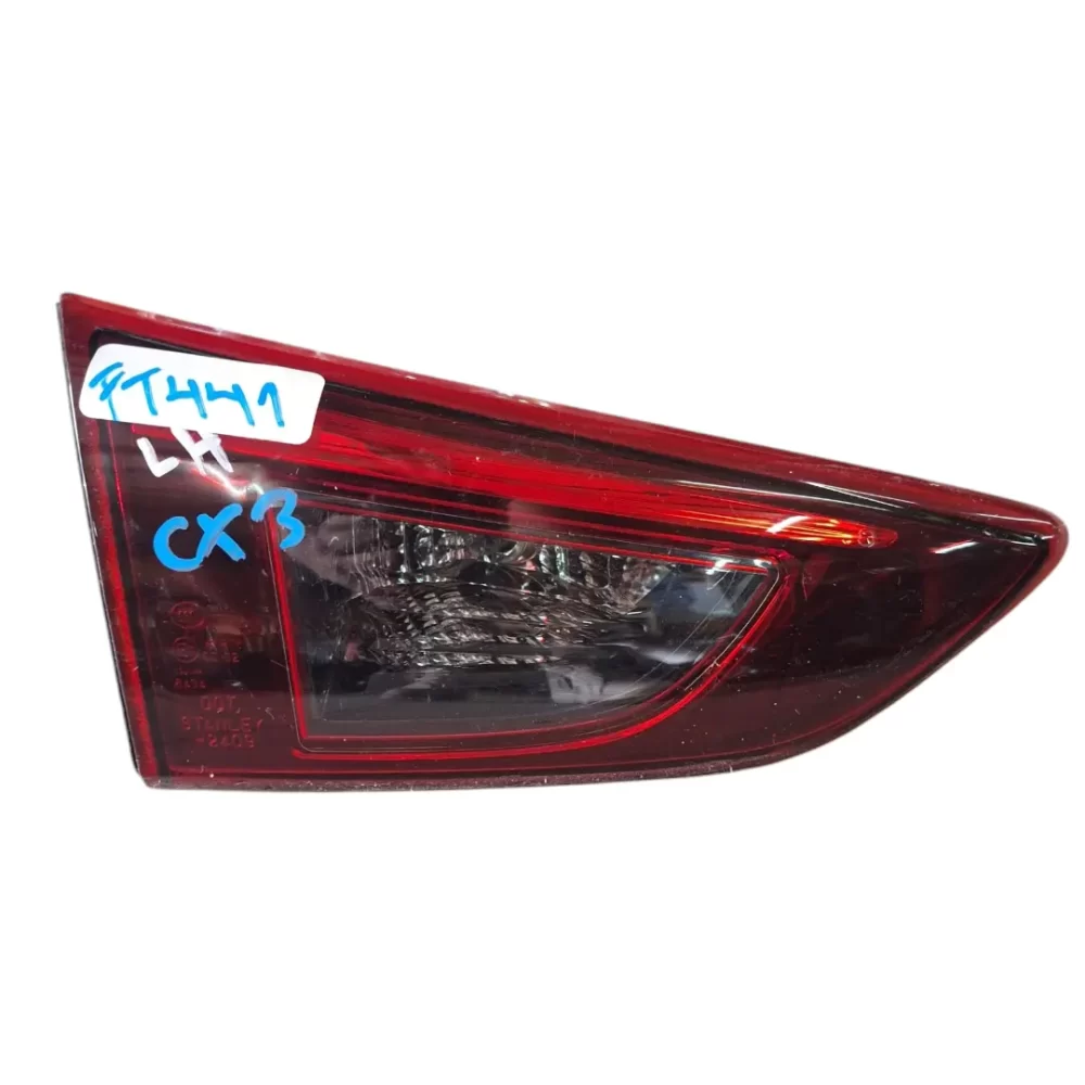 FOCO TRASERO IZQUIERDO (LH) MAZDA CX3 2017 AL 2023 PORTALON