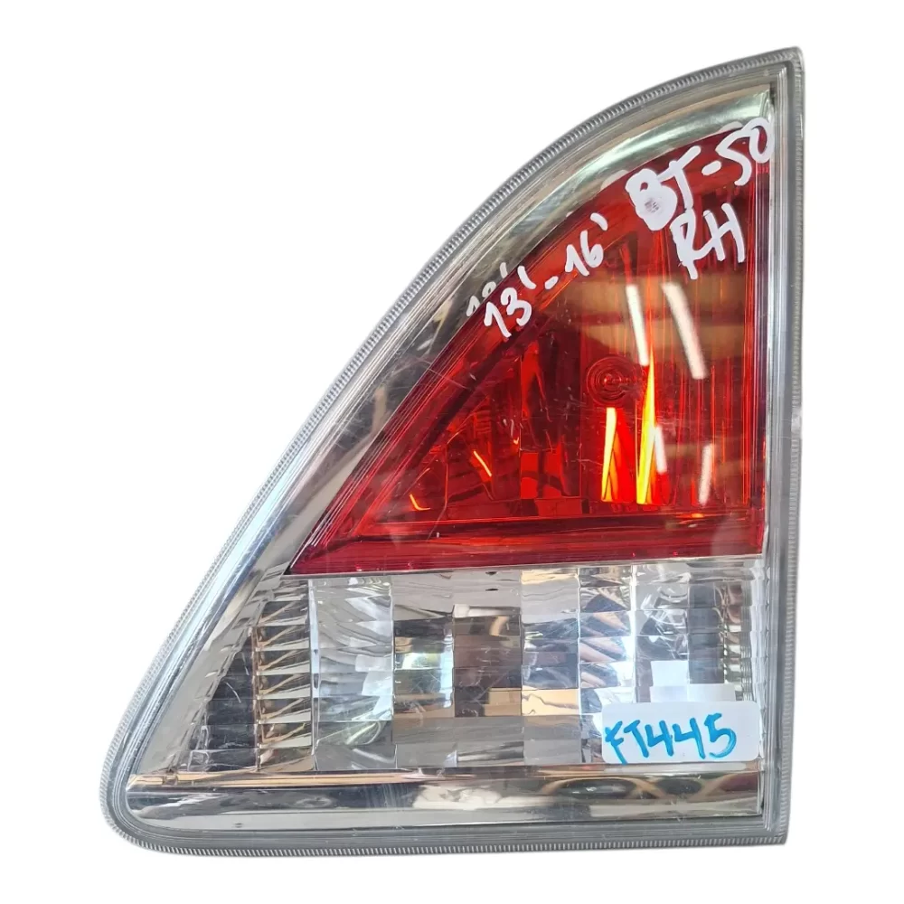FOCO TRASERO DERECHO (RH) MAZDA BT50 2013 AL 2016 MALETA