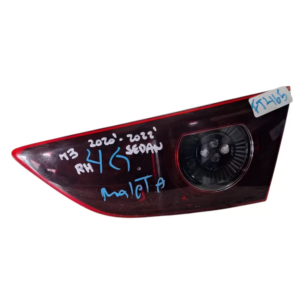 FOCO TRASERO DERECHO (RH) MAZDA 3 SEDAN 4G 2020 AL 2022 MALETA
