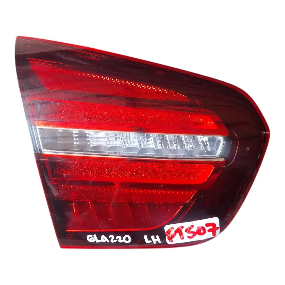 FOCO TRASERO IZQUIERDO (LH) MERCEDES BENZ GLA220 2018 EN ADELANTE PORTALON