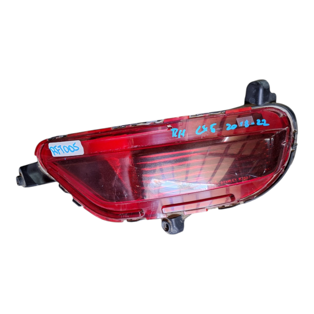 REFLECTANTE DERECHO (RH) MAZDA CX5 2018 AL 2022 TRASERO