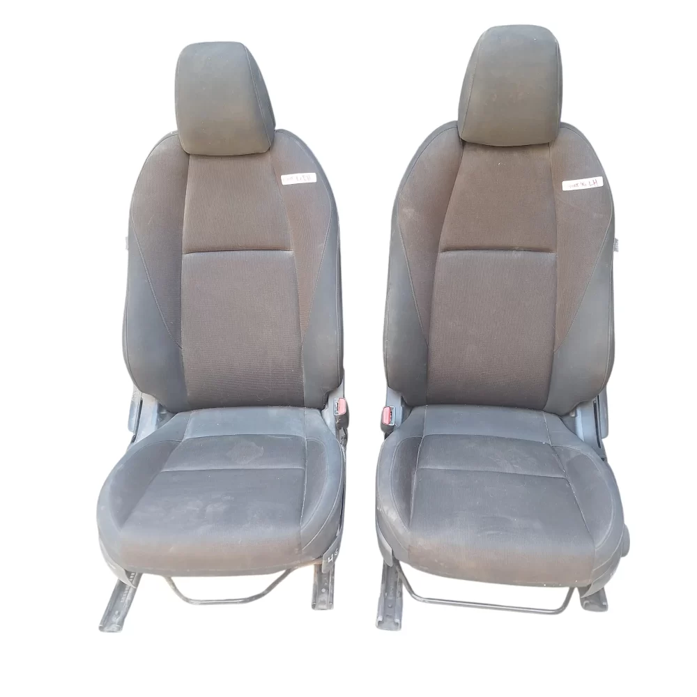 ASIENTOS DELANTEROS MAZDA 3 SPORT 4G 2020 EN ADELANTE