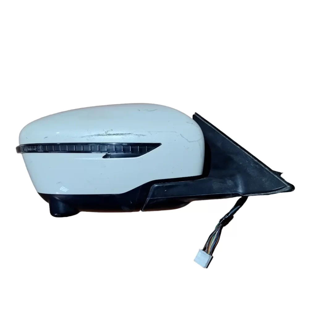 ESPEJO RETROVISOR DERECHO RH NISSAN XTRAIL 2014 AL 2022 - SIN LUNETA