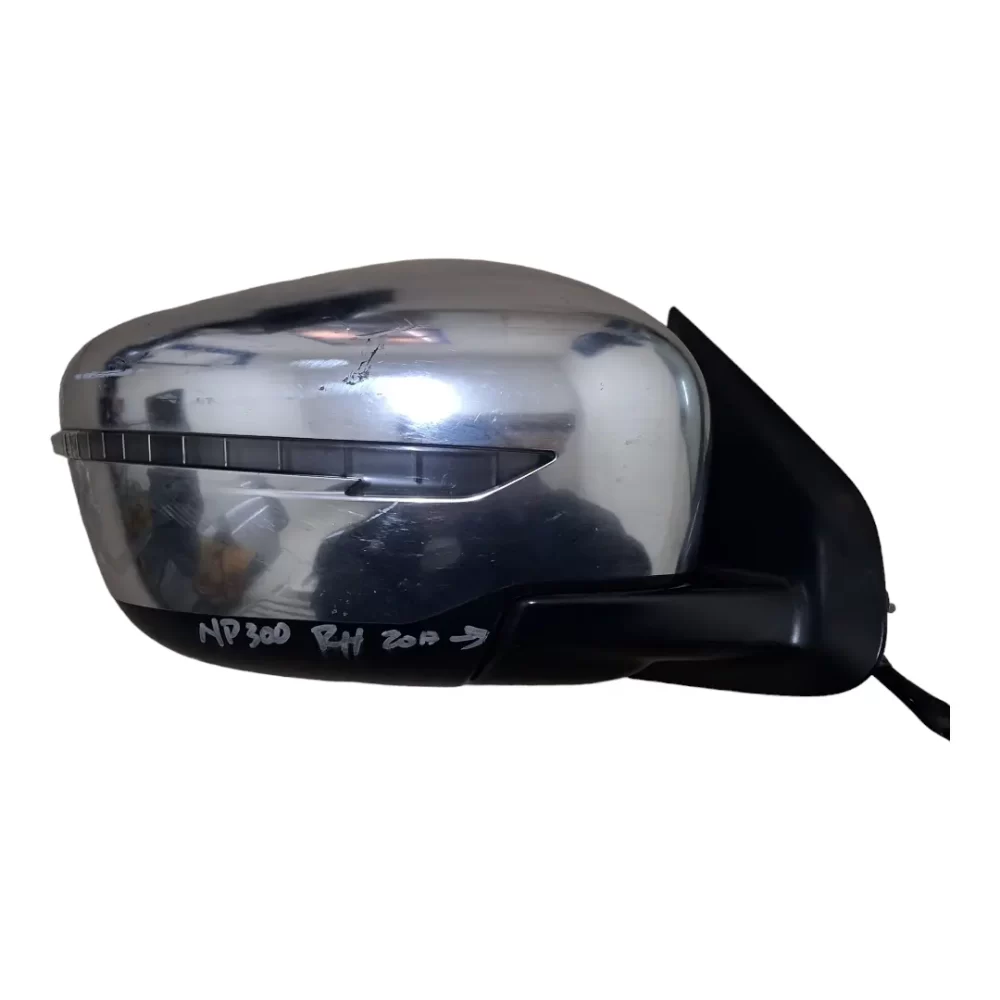 ESPEJO RETROVISOR DERECHO RH NISSAN NP300 2017 AL 2022 - CON LUNETA