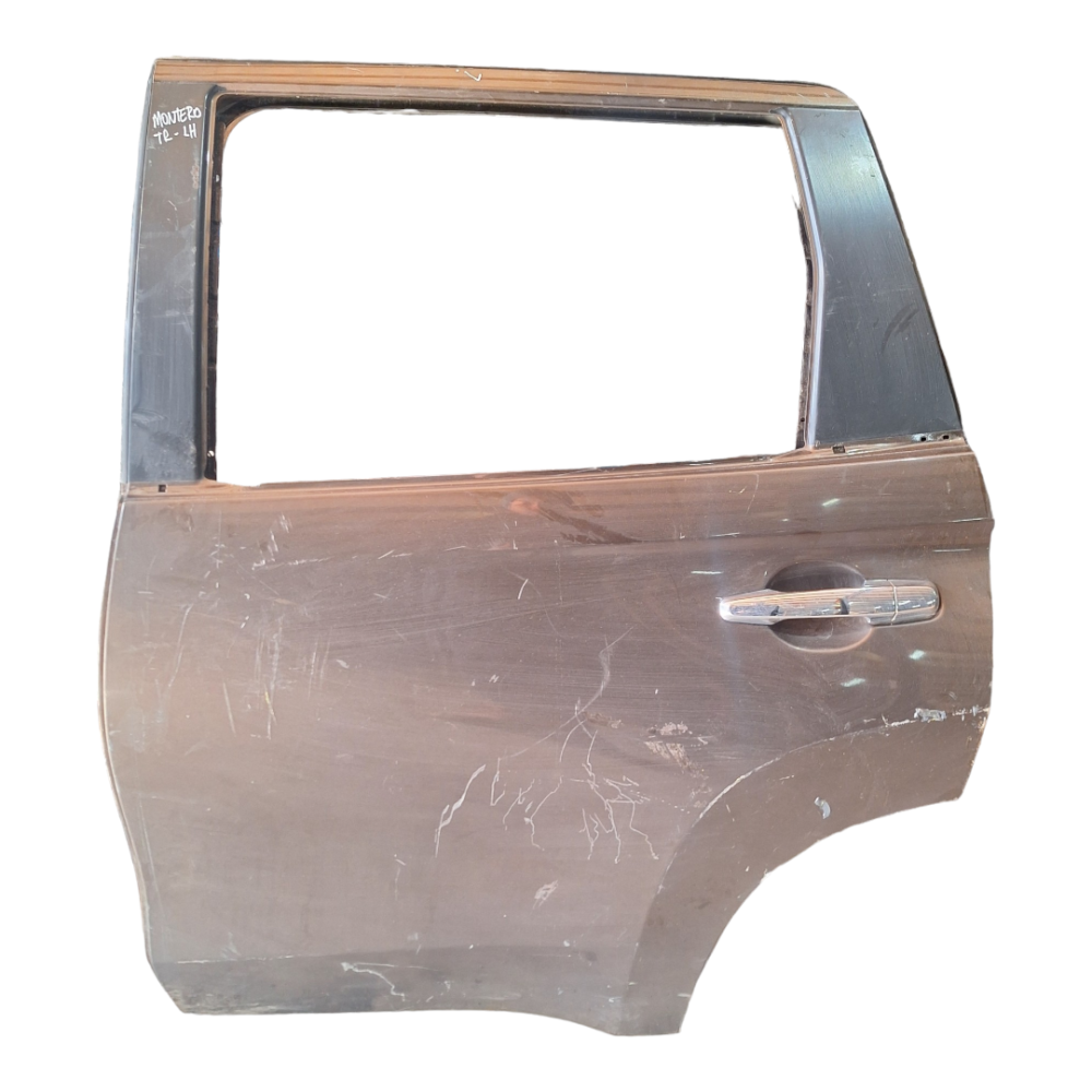 PUERTA TRASERA IZQUIERDA MITSUBISHI MONTERO 2015 EN ADELANTE