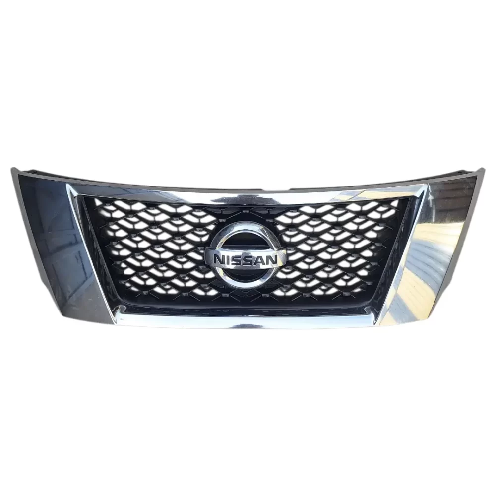 MÁSCARA NISSAN PATHFINDER 2015 AL 2017