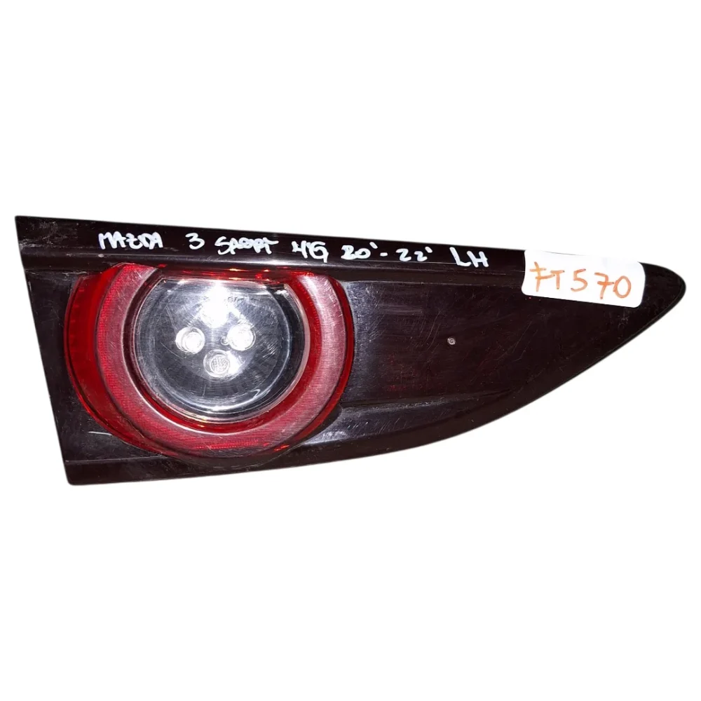 FOCO TRASERO IZQUIERDO MAZDA 3 SPORT 4G PORTALON 2020/2022