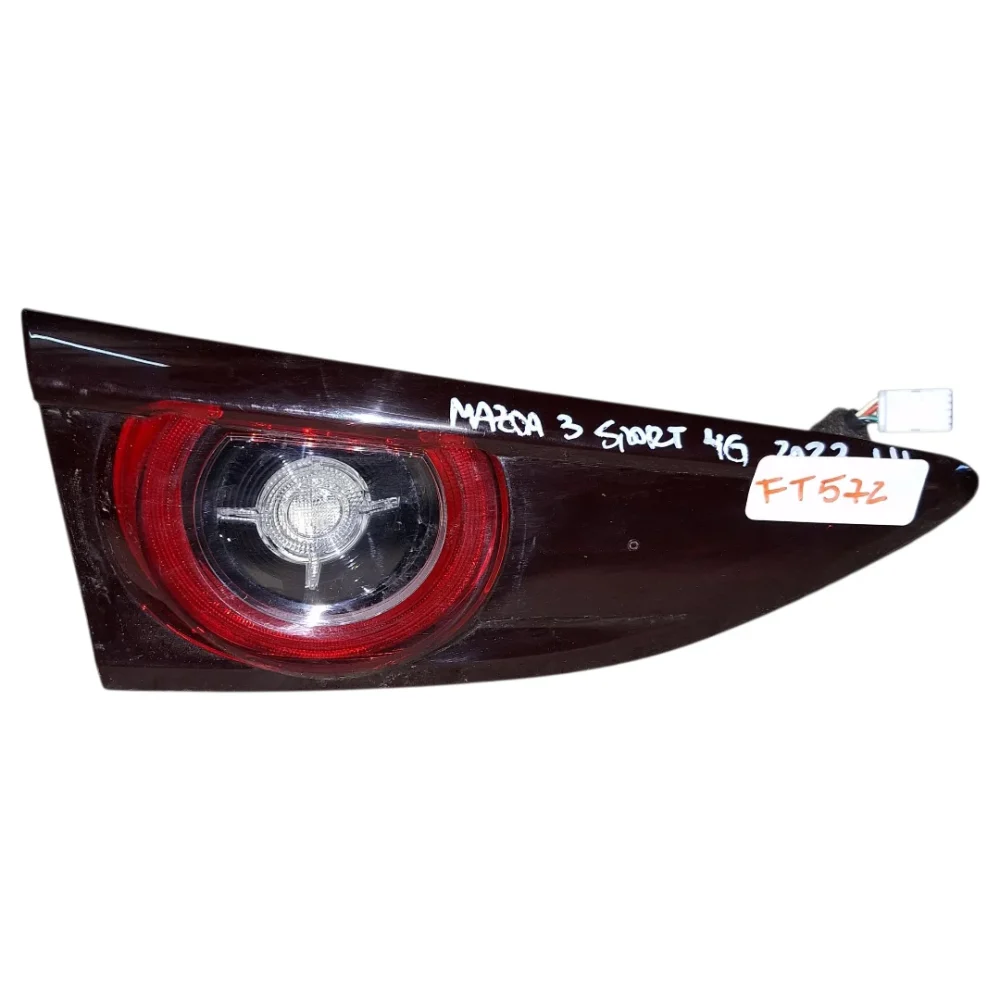 FOCO TRASERO IZQUIERDO MAZDA 3 SPORT 4G PORTALON 2023/2025