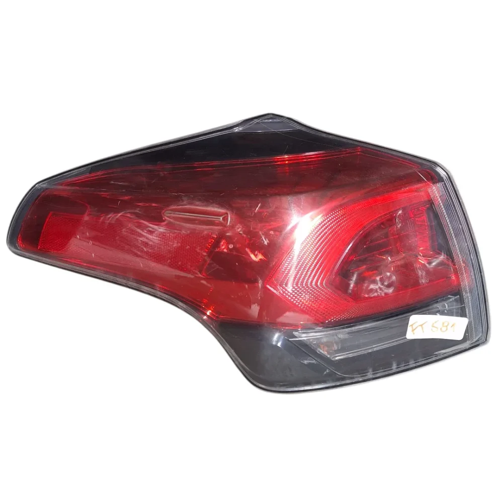 FOCO TRASERO IZQUIERDO TOYOTA RAV4 CARROCERIA 2016/2018