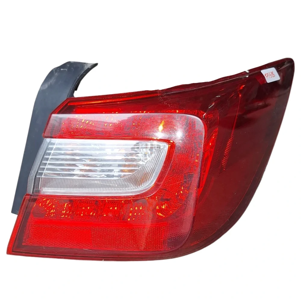 FOCO TRASERO DERECHO SUBARU LEGACY CARROCERIA 2015/2019