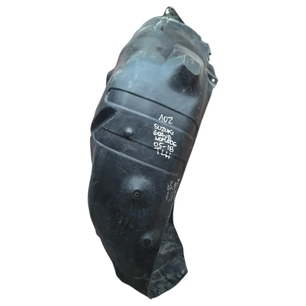 GUARDAFANGO TRASERO IZQUIERDO SUZUKI GRAND NOMADE 2005/2018  DETALLE