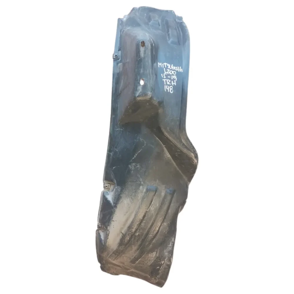 GUARDAFANGO TRASERO DERECHO MITSUBISHI L200 2015/2019