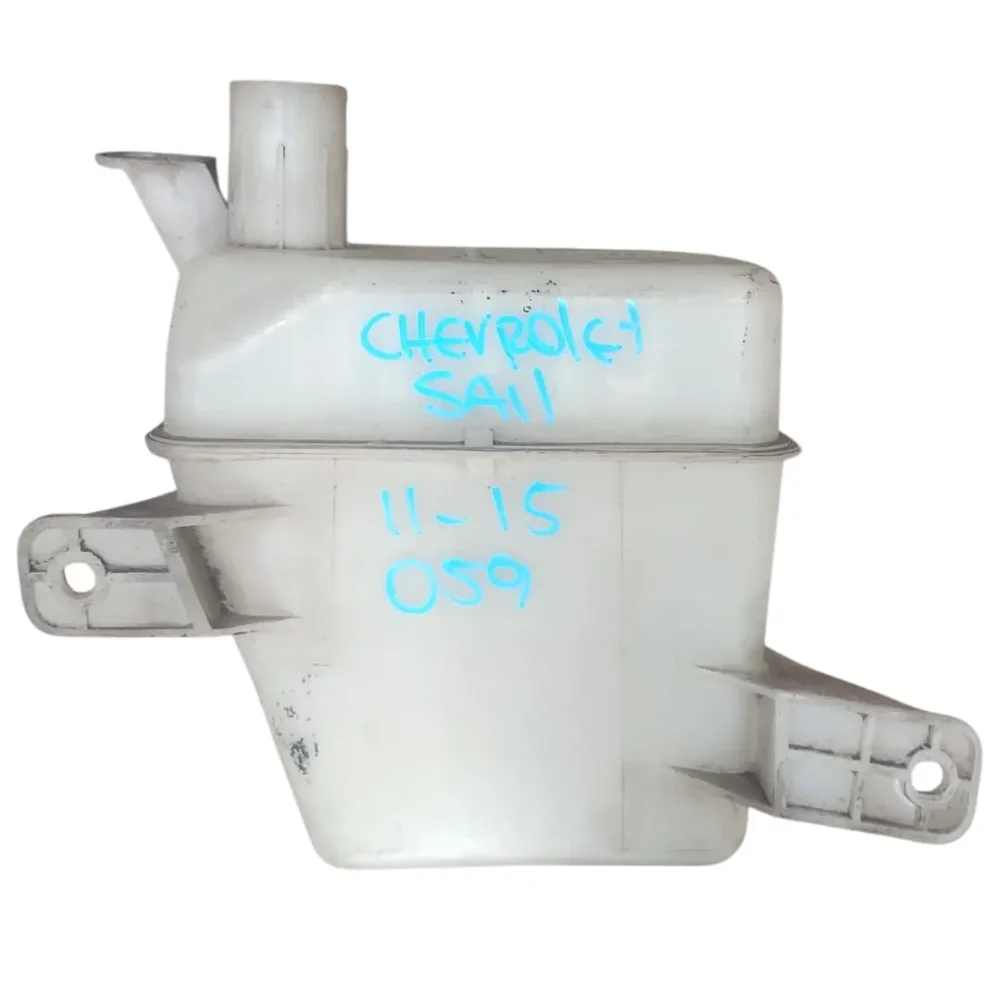 DEPOSITO LIMPIA PARABRISAS CHEVROLET SAIL 2011/2015