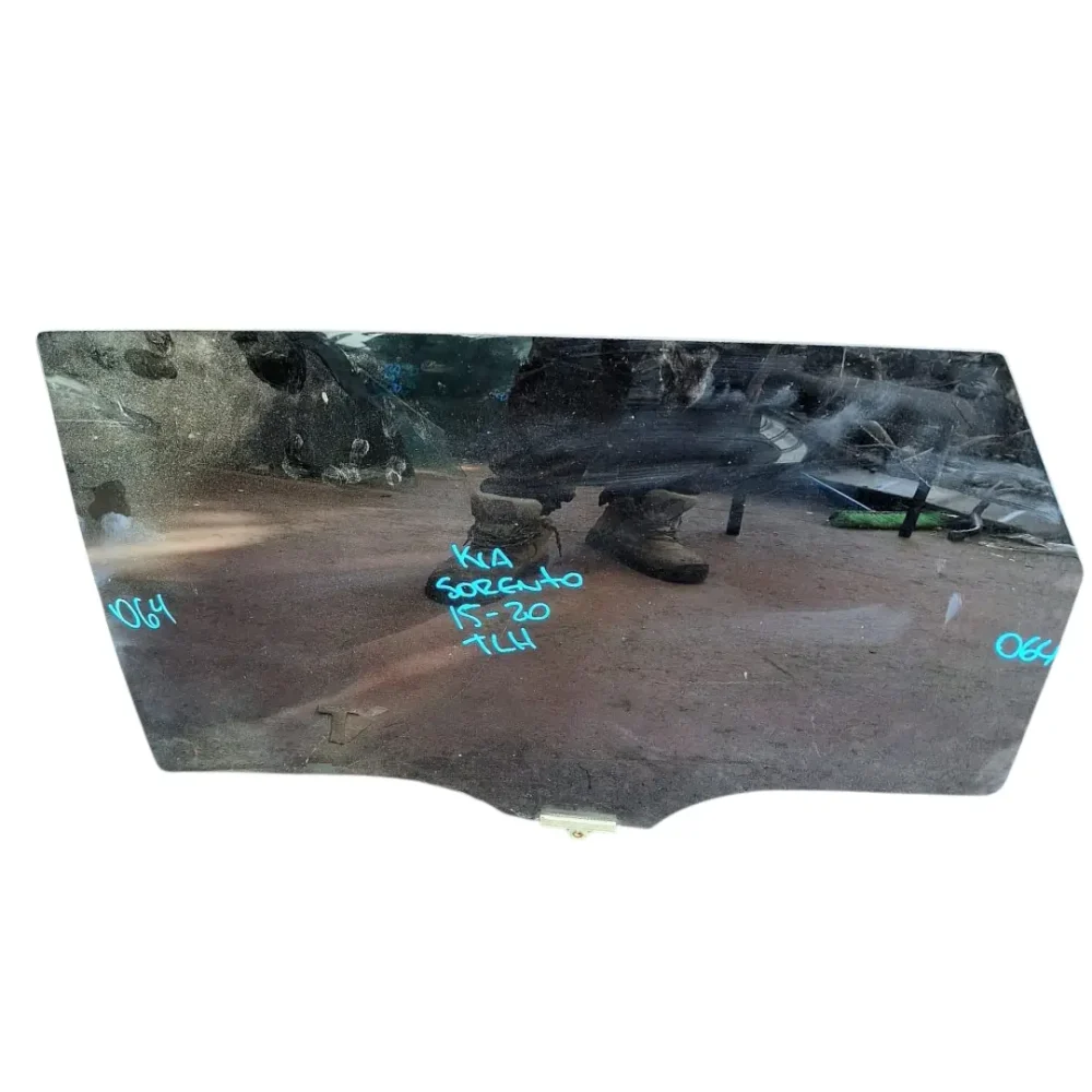 VIDRIO TRASERO IZQUIERDO KIA SORENTO 2015 AL 2020