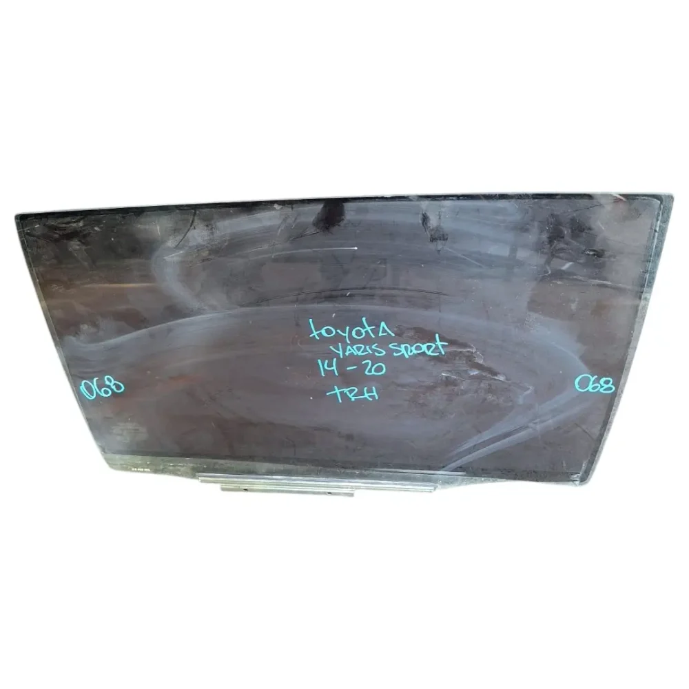 VIDRIO TRASERO DERECHO TOYOTA YARIS SPORT 2014 AL 2020