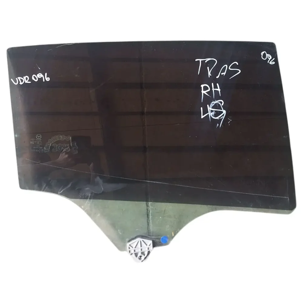 VIDRIO DELANTERO IZQUIERDO MAZDA 3 4G 2020 AL 2025