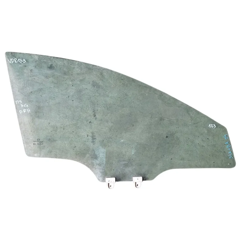 VIDRIO DELANTERO DERECHO MAZDA 3 3G 2015 AL 2019