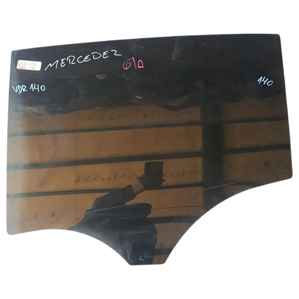 VIDRIO TRASERO IZQUIERDO MERCEDES BENZ GLA220 2013 AL 2020