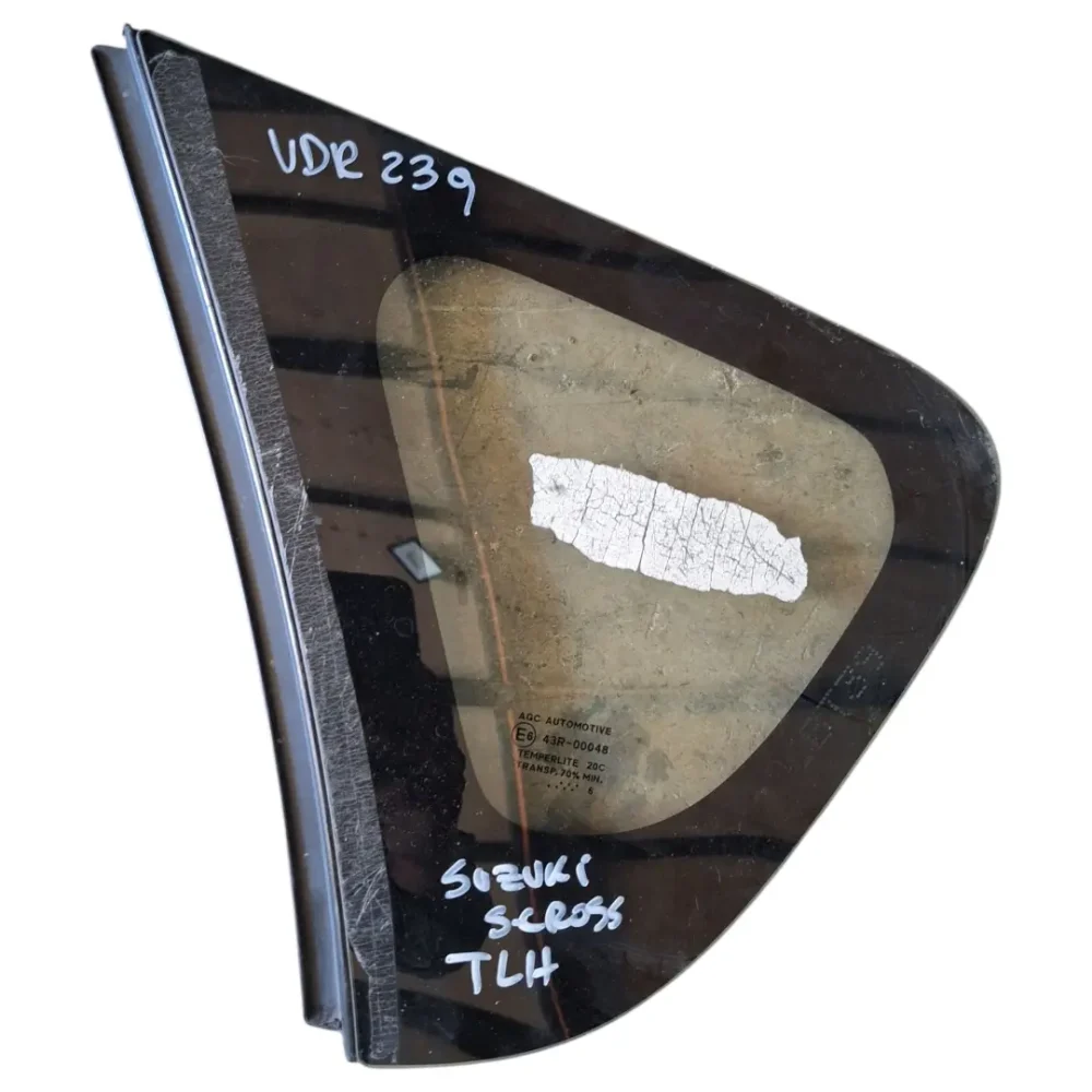 VIDRIO LUNETA TRASERO IZQUIERDO SUZUKI SCROSS 2013 EN ADELANTE