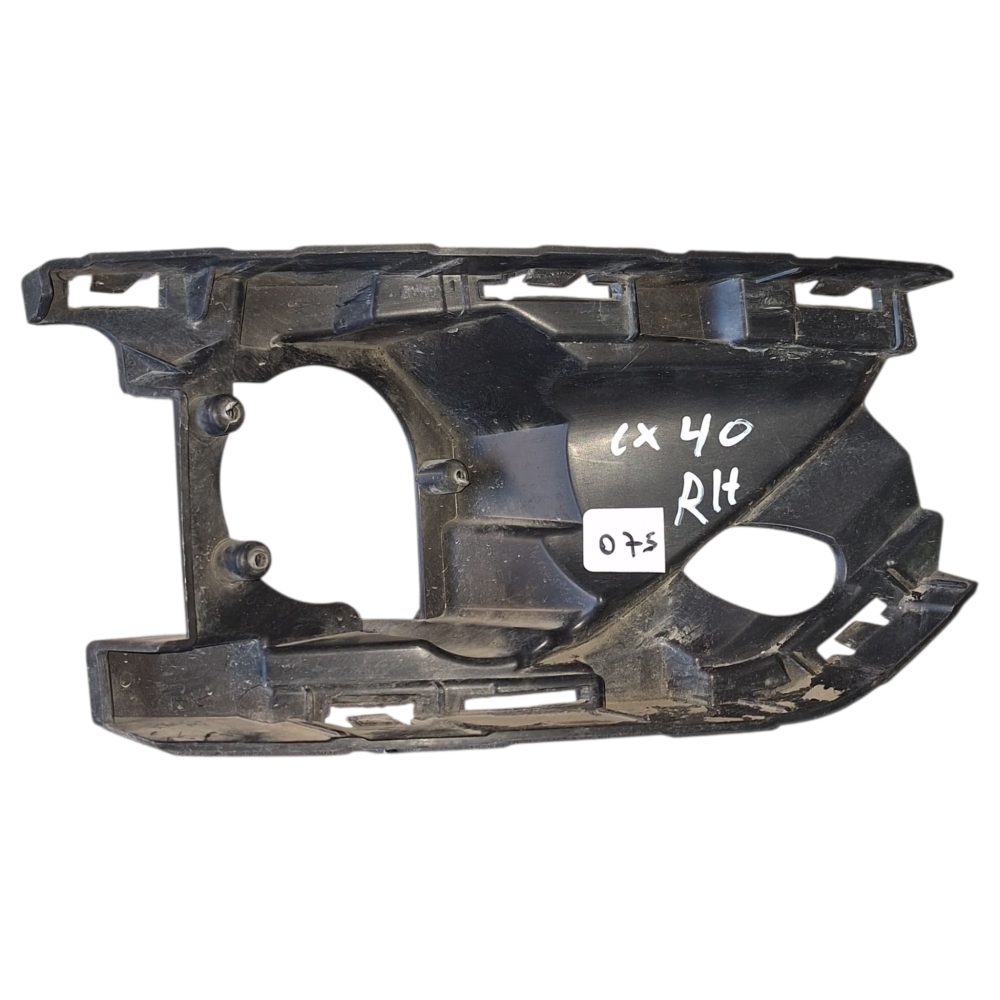 BISEL NEBLINERO DERECHO VOLVO XC40 2018/2025 PORTA FOCO