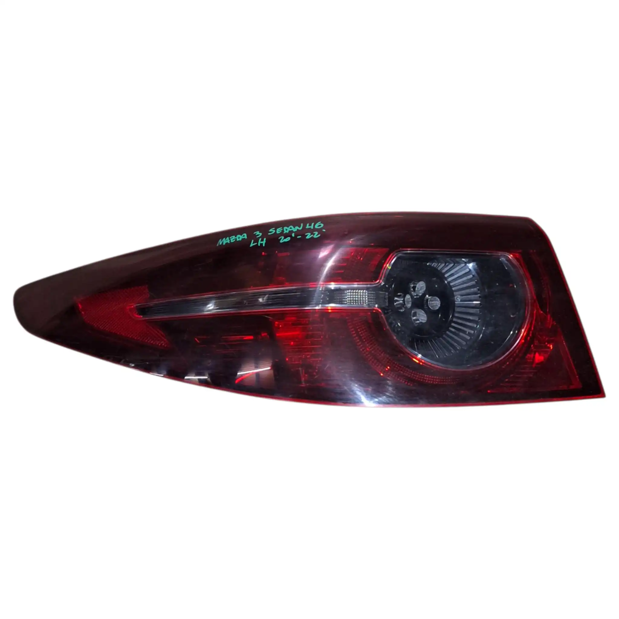 FOCO TRASERO IZQUIERDO MAZDA 3 SEDAN 4G 2020/2022 CARROCERIA