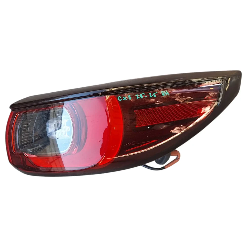 FOCO TRASERO DERECHO MAZDA CX5 2023/2025 CARROCERIA