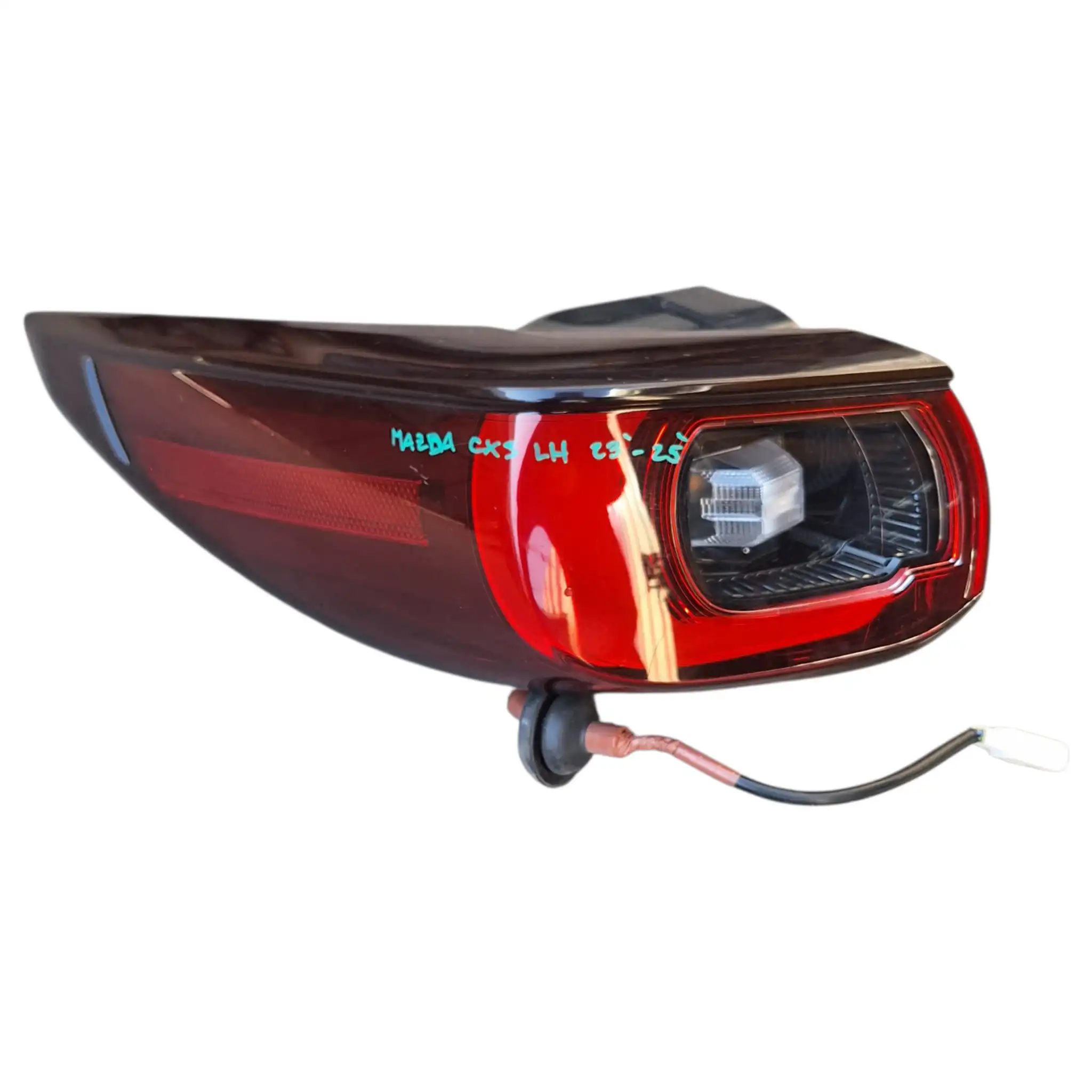 FOCO TRASERO IZQUIERDO MAZDA CX5 2023/2025 CARROCERIA