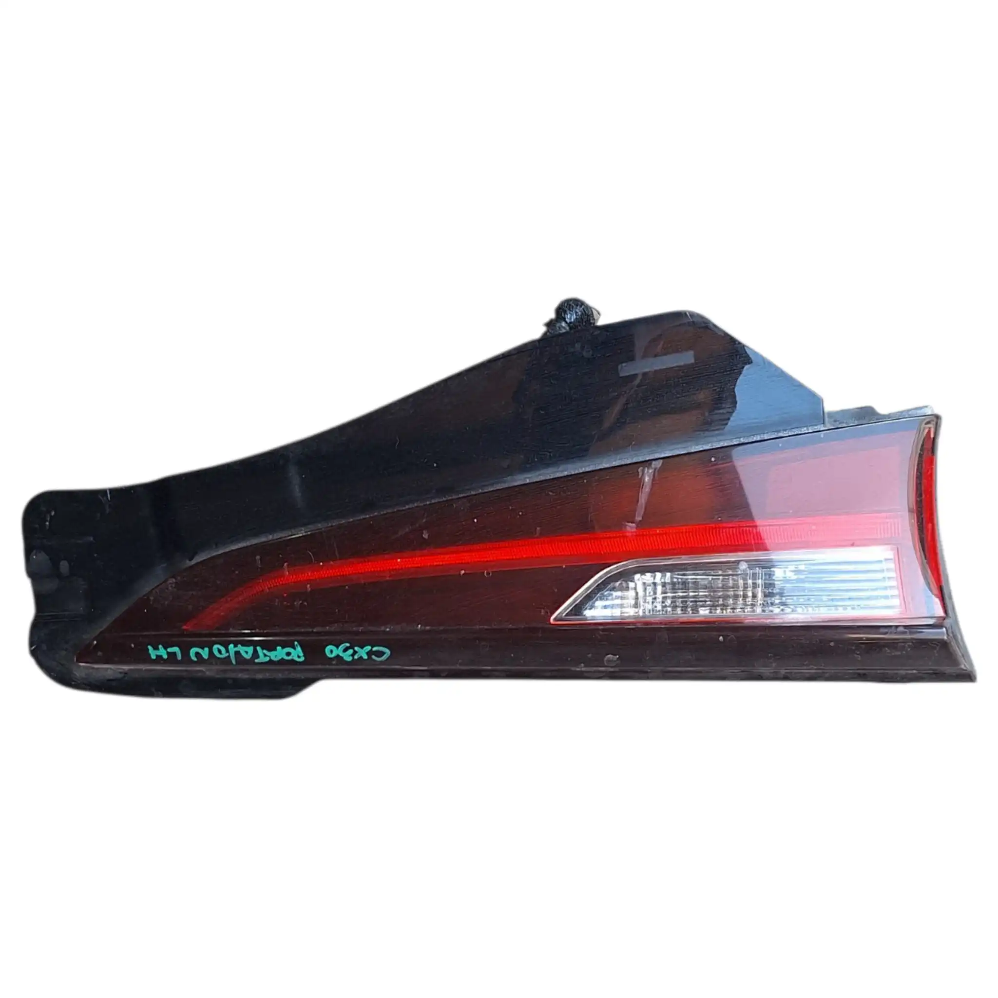 FOCO TRASERO IZQUIERDO MAZDA CX30 2020/2025 PORTALON