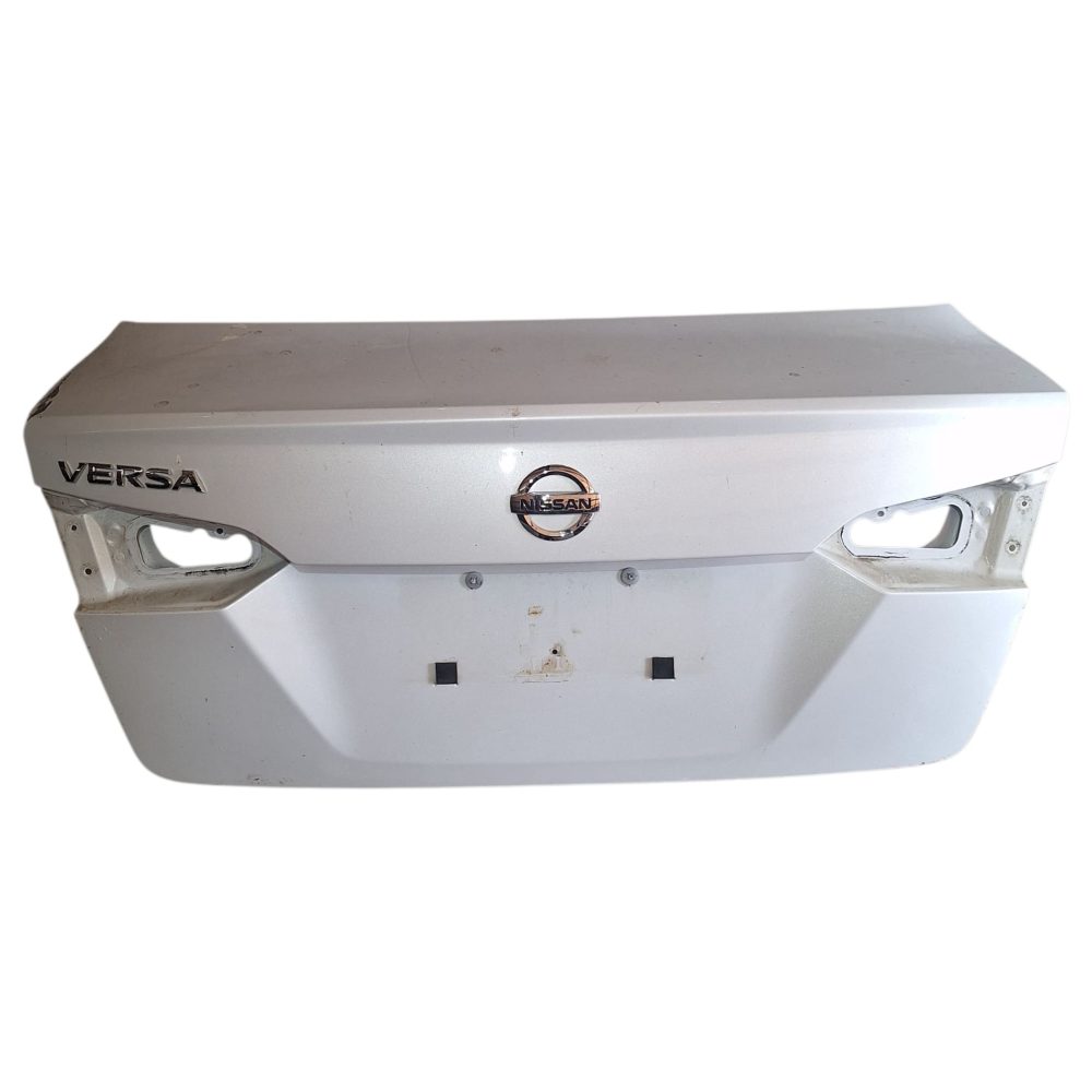 MALETA NISSAN VERSA 2020/2025 GRIS