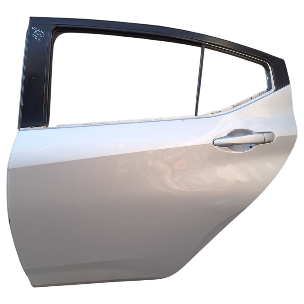 PUERTA TRASERA IZQUIERDA NISSAN VERSA 2020/2025