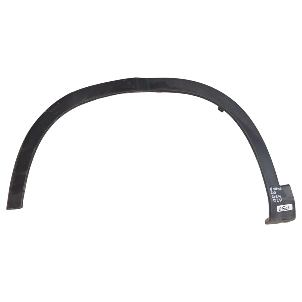 MOLDURA PASO DE RUEDA DELANTERA IZQUIERDA OMODA C5 2020/2025